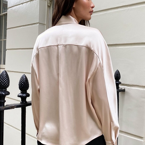 Babaton
Bloomsbury Blouse - Picture 4 of 6